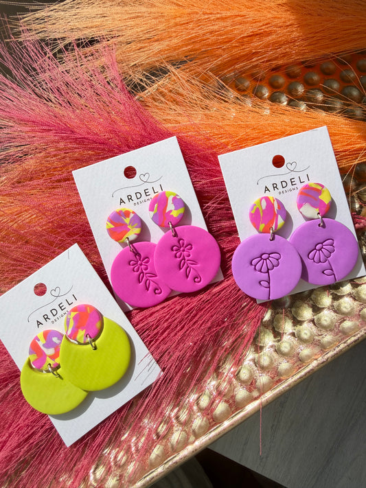 “Feeling Groovy” Flower Power Hot Pink Multi Color Round Post Earrings