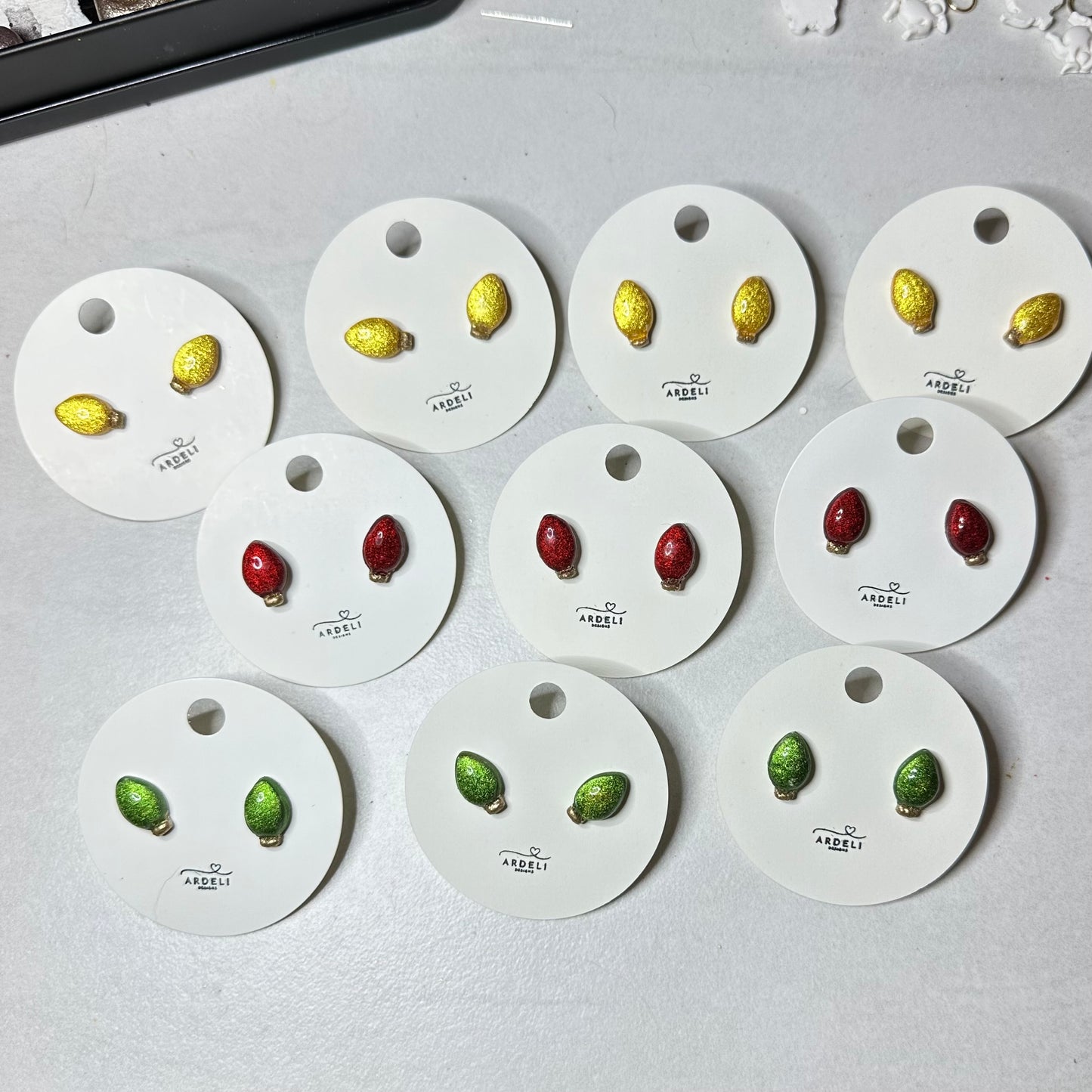 Handmade Christmas
Light Bulb Yellow
Shimmer Polymer Clay
Earring Studs