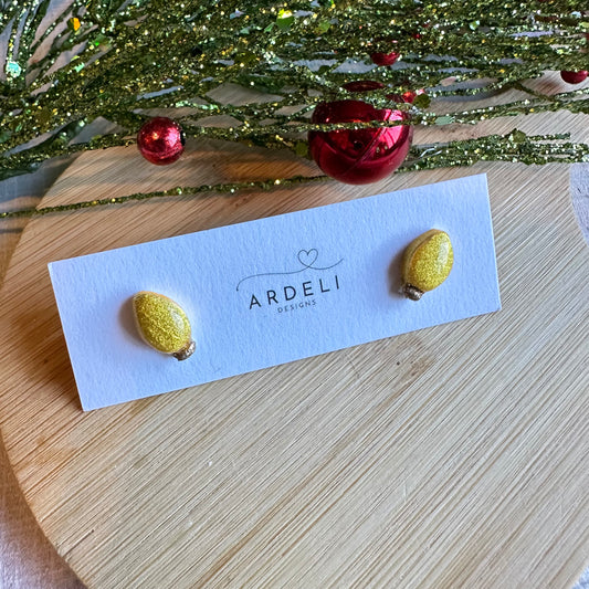 Handmade Christmas
Light Bulb Yellow
Shimmer Polymer Clay
Earring Studs